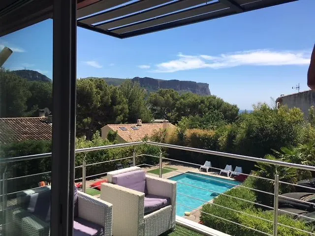  Villa W